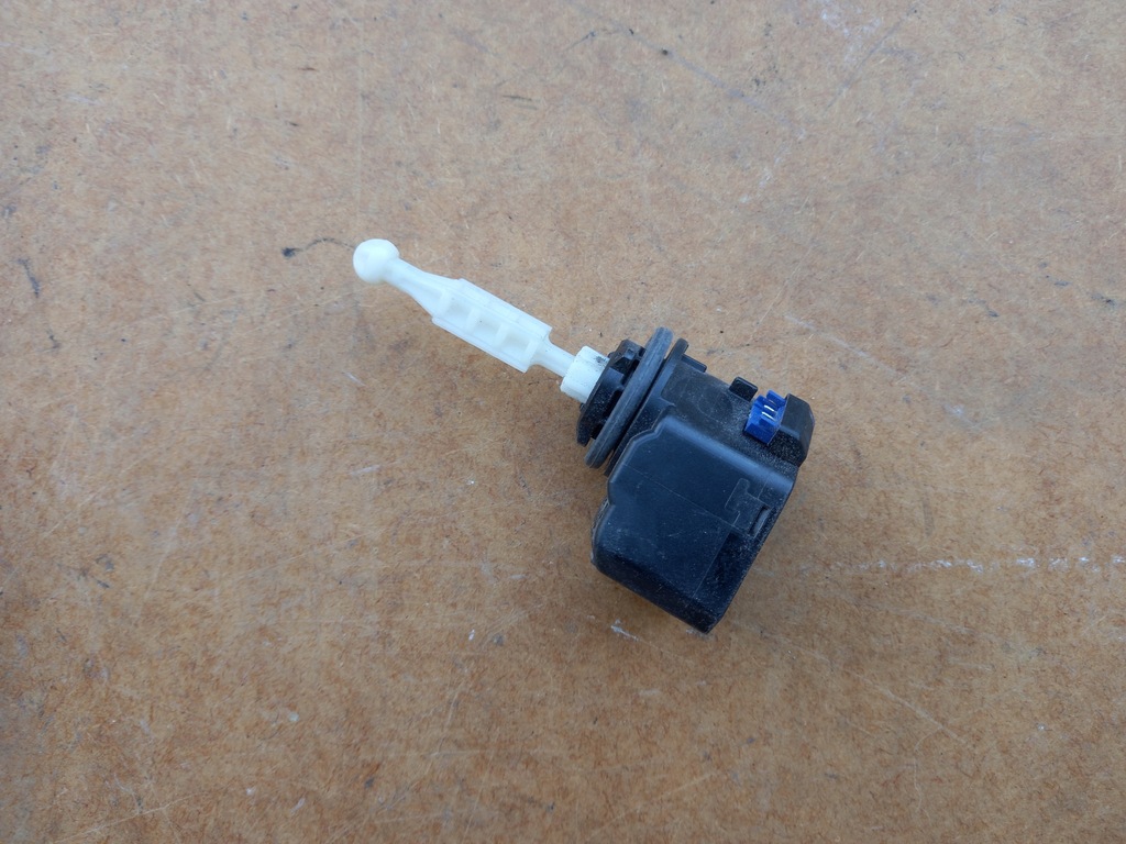 фото №1, Моторчик регулювання лампи фара citroen c3 picasso