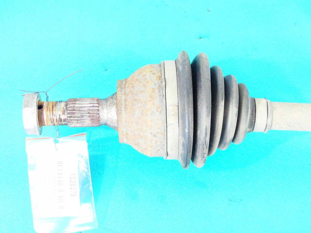 Приводной вал левая citroen c4 2 1.2 thp 131km 2015r Цена