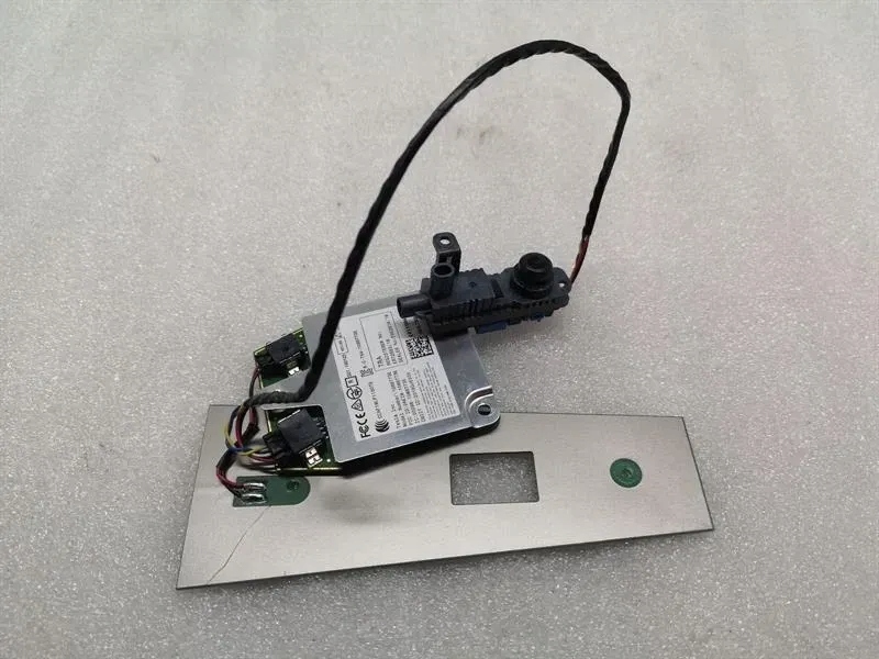 Камера с правой стороны tesla model 3 1100619-00-c камера с правой стороны Недорого