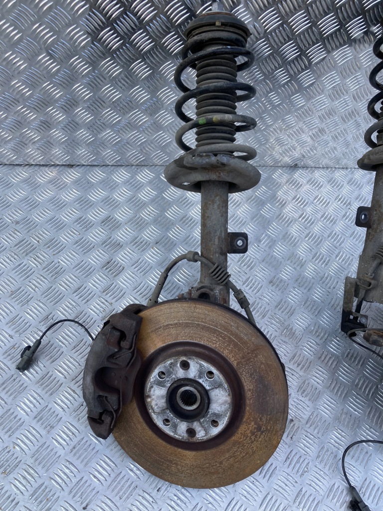 фото №1, Амортизаторна стійка поворотний кулак ліва ds4 10- 2.0 hdi