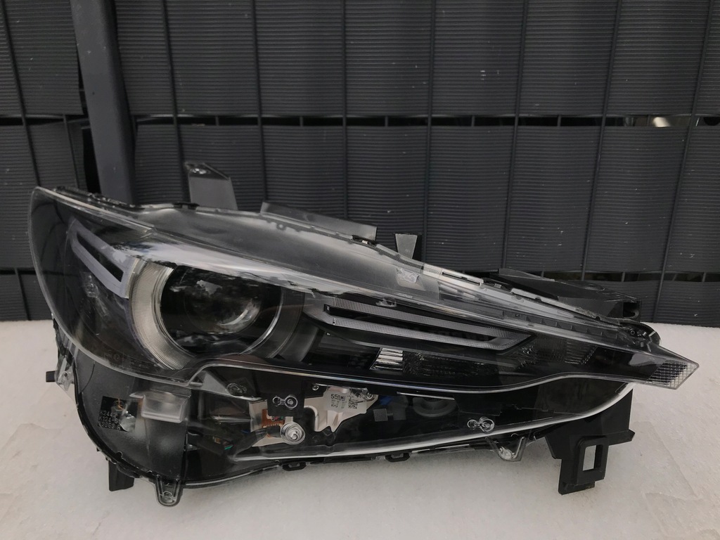 фото №3, Mazda cx5 ii правая лампа перед full led 2017-