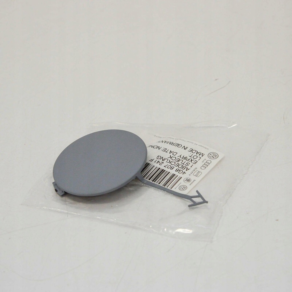 Купити Чохол na зачіп буксирувальний vag passat b8