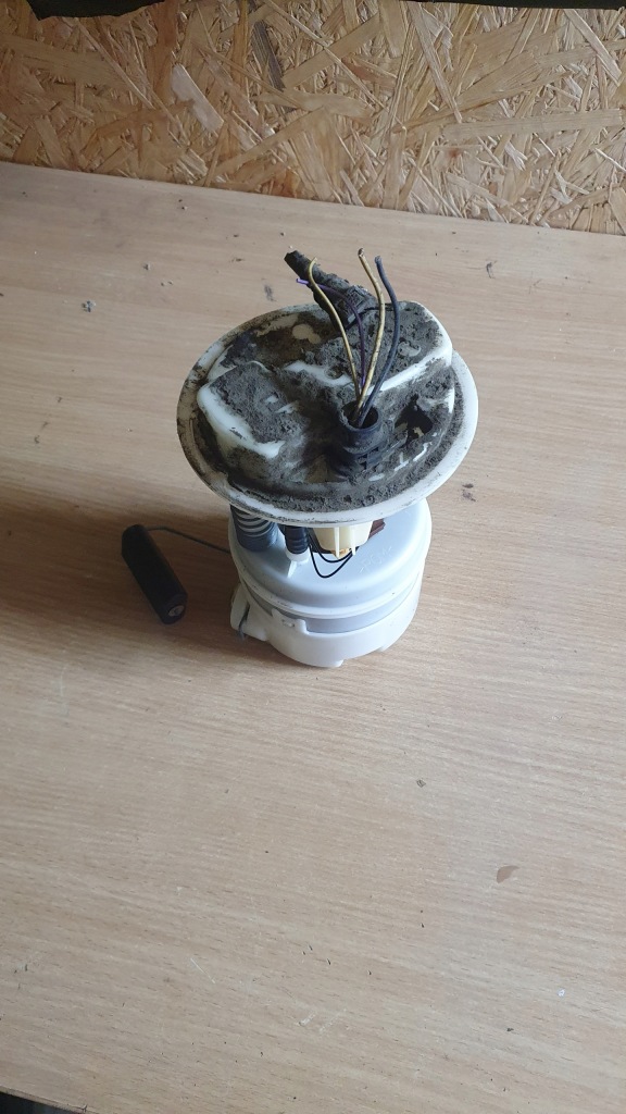 фото №1, Насос топлива w бак 1.6 16v renault clio 2