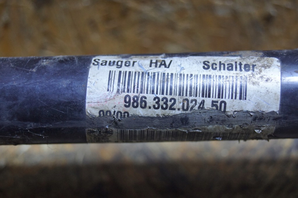 Приводной вал задний porsche boxster 986 98633202450 с Разборки