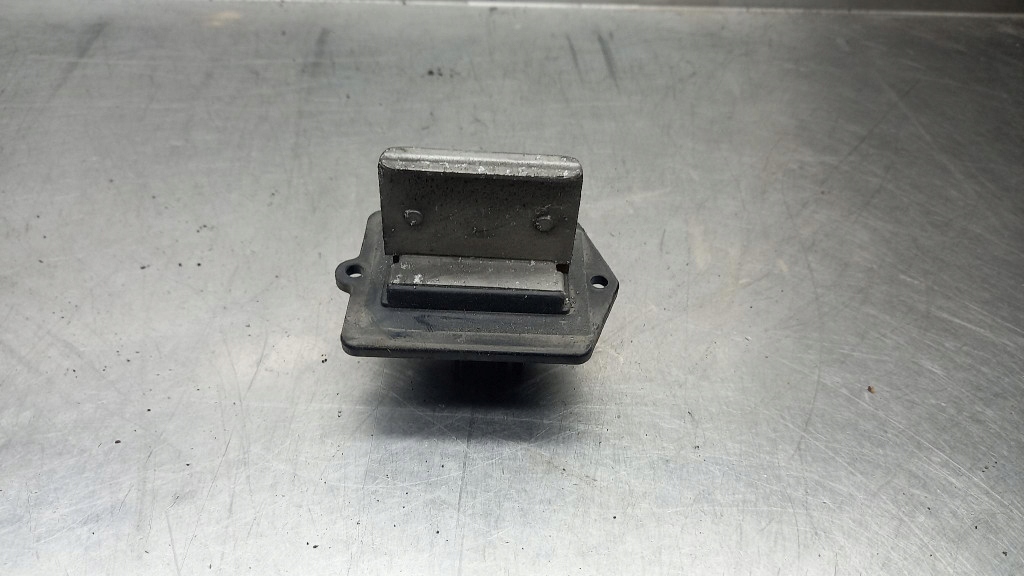 фото №1, Резистор вентилятор mazda 626 hb151ga5ra-2j15