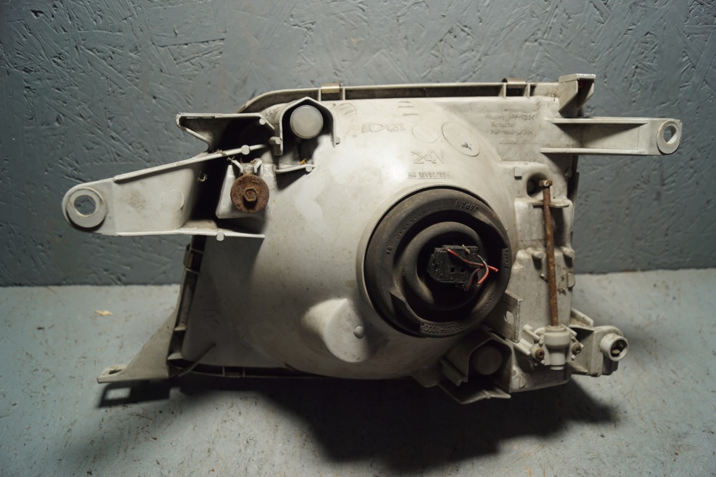фото №8, Лампа правый перед toyota land cruiser 90 j90 j95