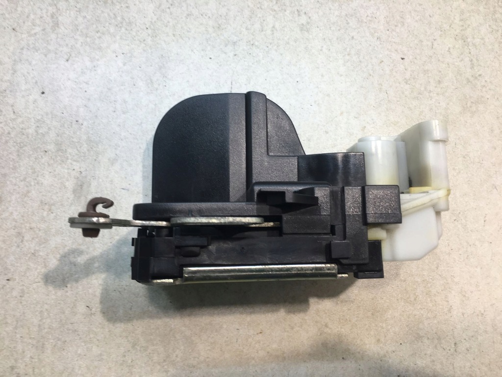 фото №4, Замок дверь правый перед alfa romeo 147 6 pin