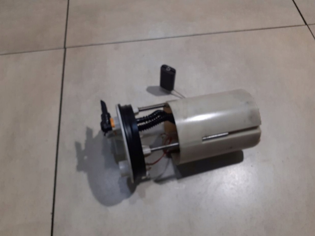 фото №8, Датчик рівня пального toyota avensis t25 2.0 d4d 7701002040 0580300013