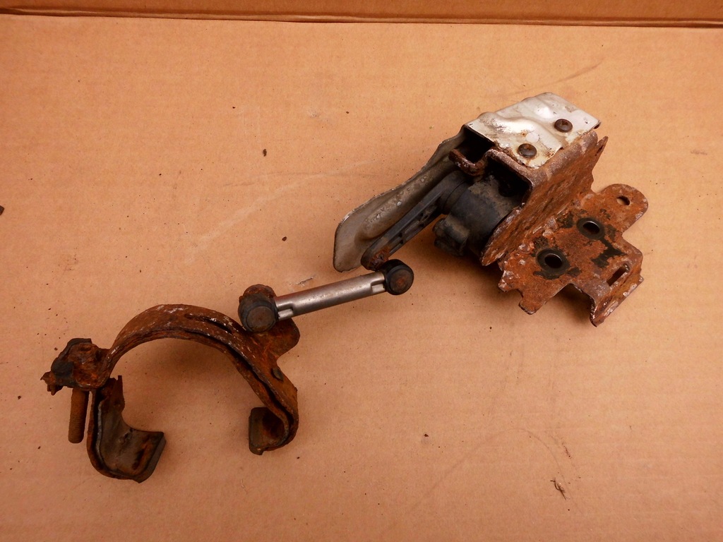 фото №1, Poziomica ксенон opel zafira b