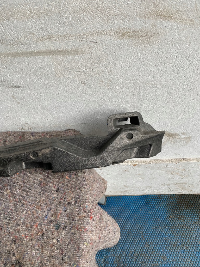 фото №5, Пена абсорбер mercedes b-klasa w247