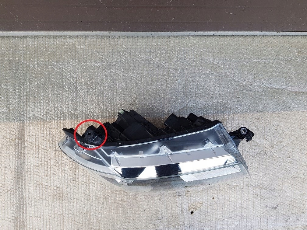 фото №4, Лампа правая vw crafter ii man tge