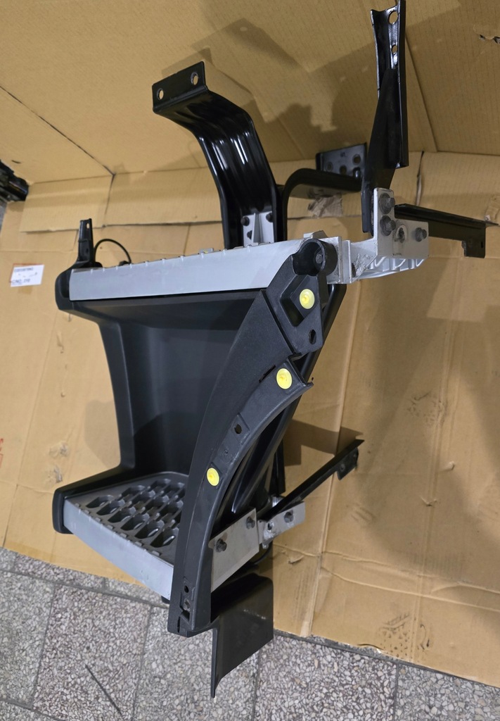 фото №6, Подножка левая volvo fh 4 82136982