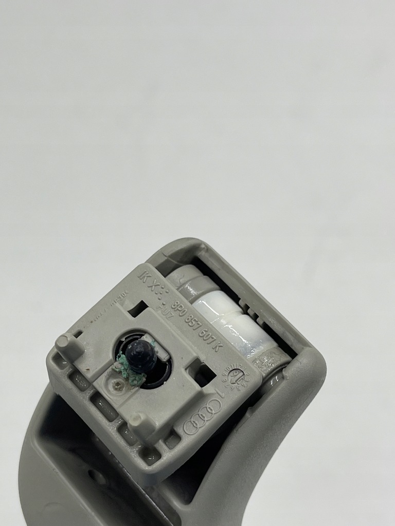 фото №10, Audi q7 4l ручка кронштейн потолочный задняя