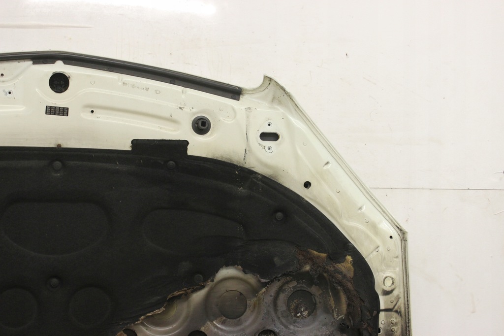 фото №8, Капот кришка двигуна mercedes c w204 2007r- 650 - код лакофарбового покриття