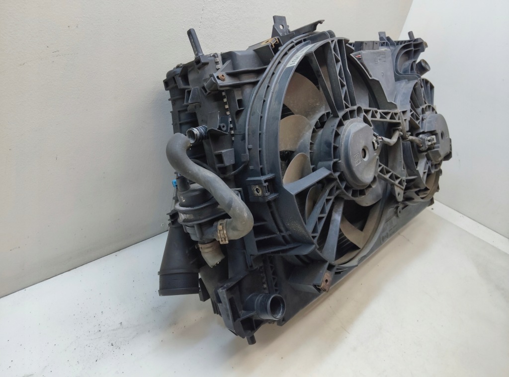 Opel vectra c 3.0 cdti радіатор води кондиціонера інтеркулер вентилятор Ціна