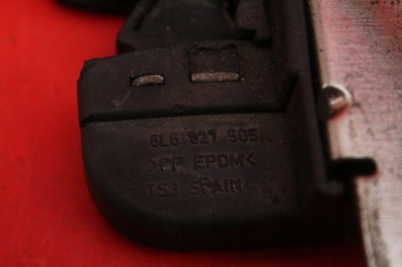 фото №6, Замок крышки задняя задний seat ibiza 3 iii 3d 02r