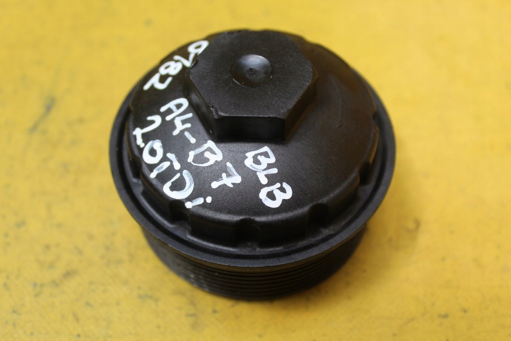 фото №1, Гайка фільтра оливи a4 b7 2.0 tdi blb