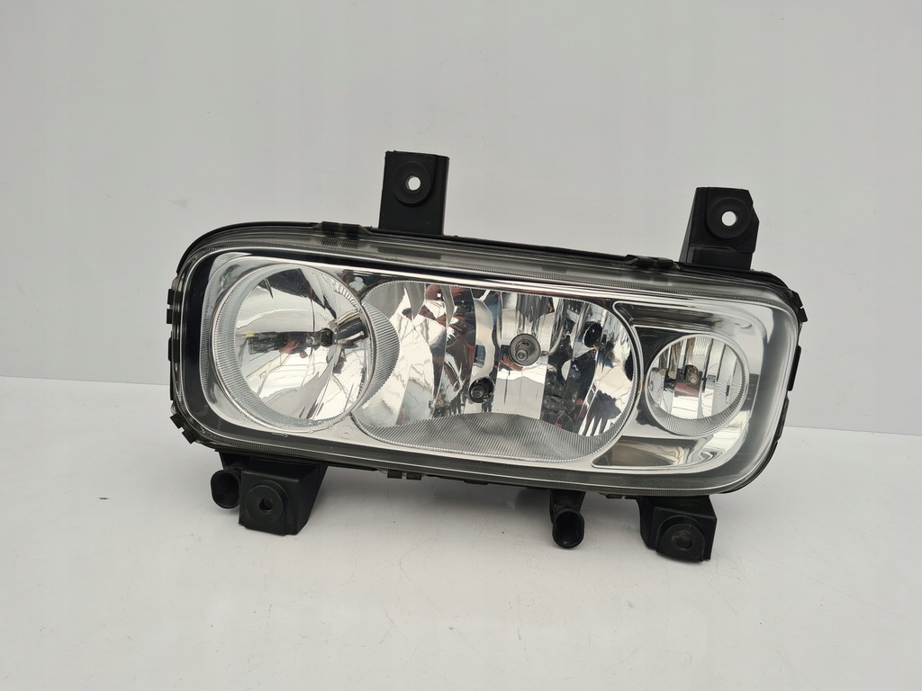 фото №1, Лампа левая перед mercedes atego a9738202661