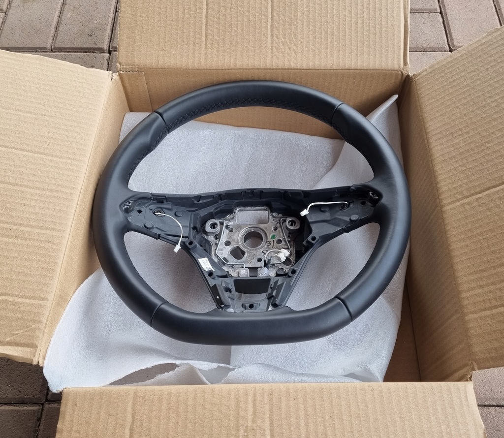 фото №14, Vw golf viii 8 повітропровід шкіряний nowa пелюстки перемикання