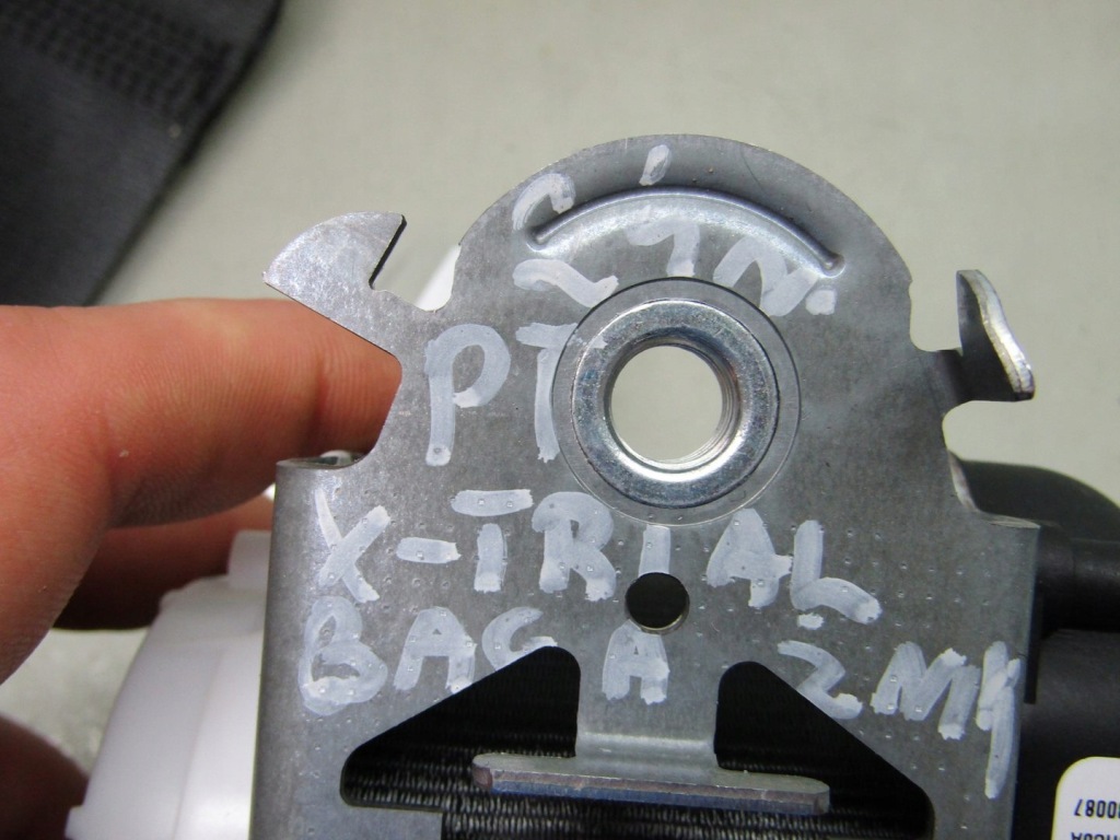 фото №12, X-trail iv t33 24r pas 3 ряд натягувач правий задня задній задній багажника