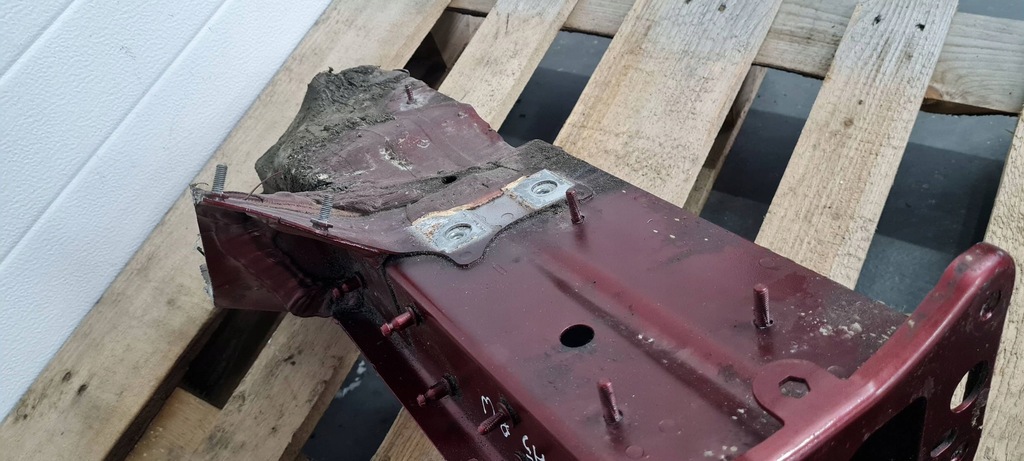 фото №11, A5 8w s5 лонжерон левая левый перед ly3s 8w0805677a a4 b9 8w