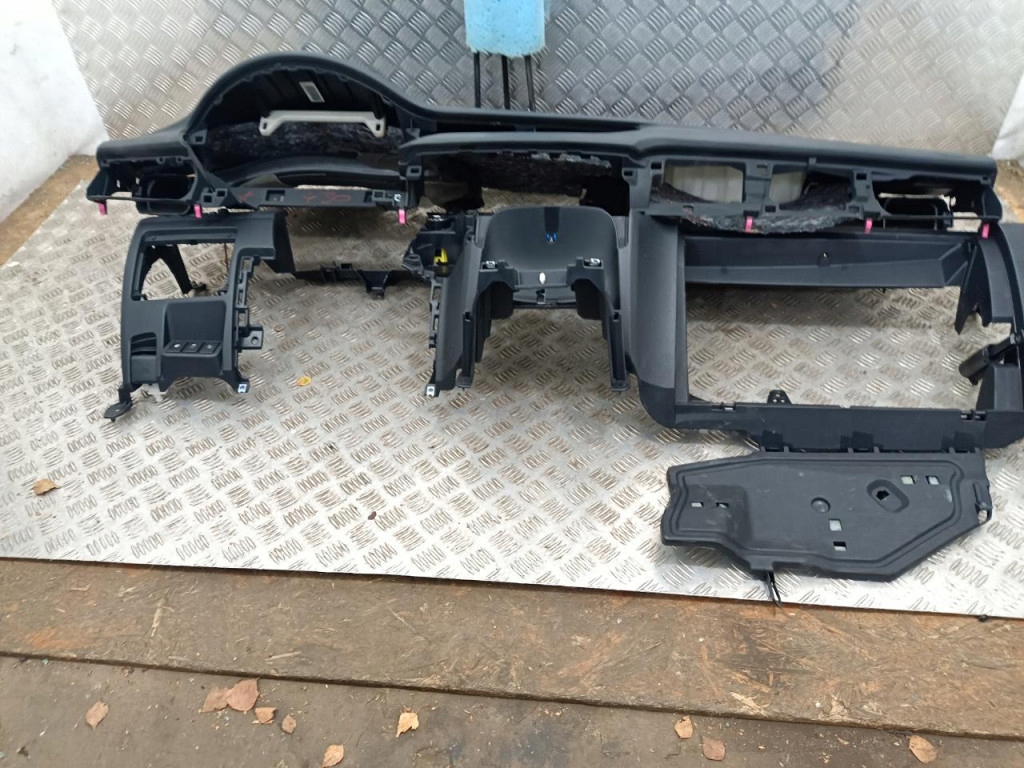 фото №5, Toyota avensis t27 lift t29 панель приладів приладова