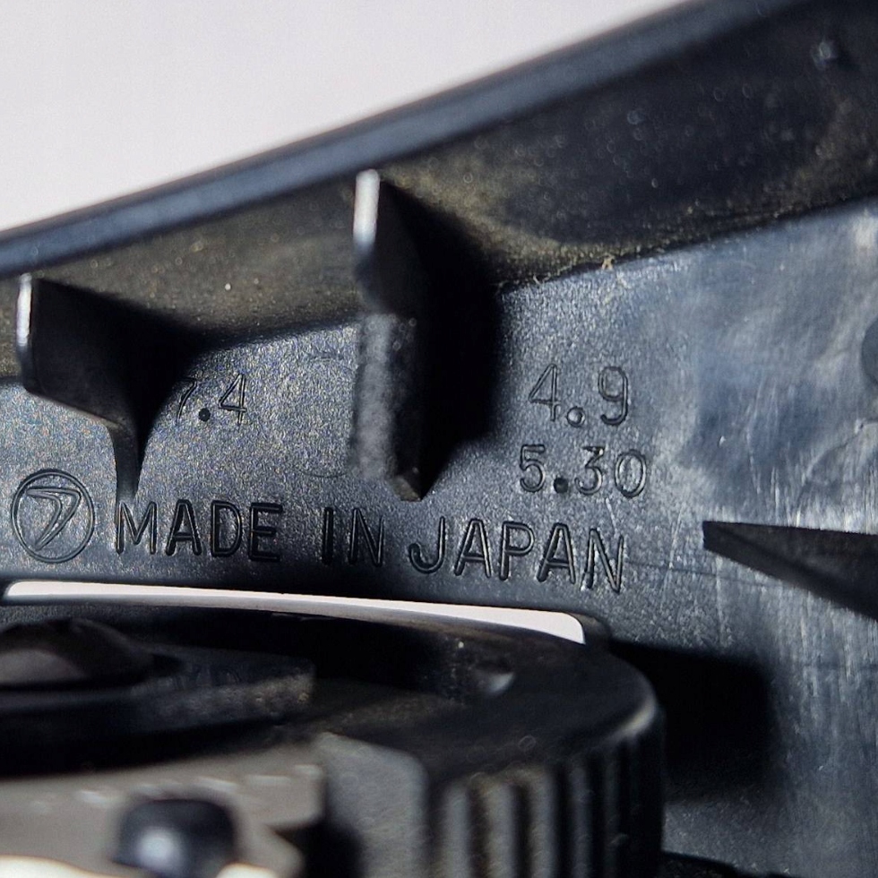 фото №7, Subaru legacy 2004 правая сторона боковая решётка обдув панели приборной панели