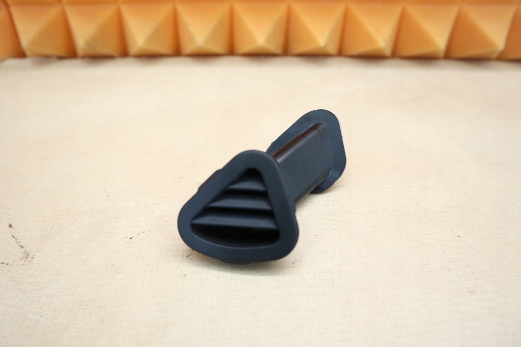 фото №1, Mercedes ml w163 lift решётка обдув консоли левая