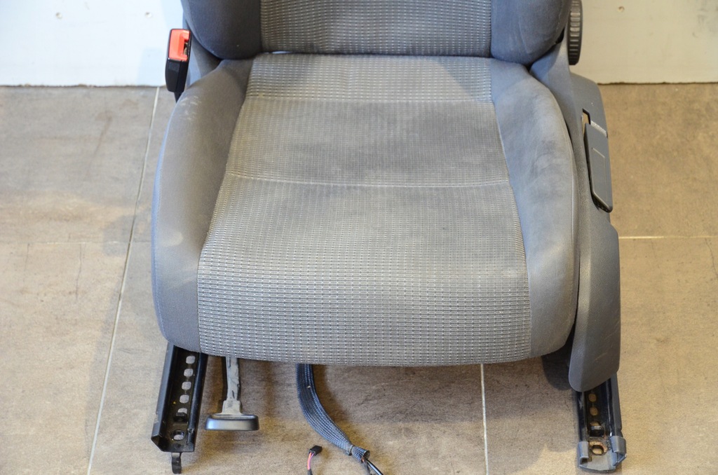 фото №10, Vw jetta v 5 05-11 sedan 5d сиденья заднее сиденье mater eu