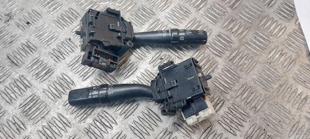 фото №1, Рычаг переключатель комбинированный avensis verso