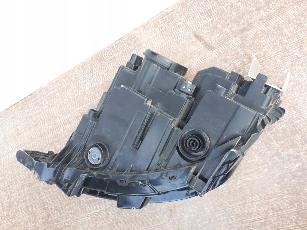 Opel mokka 2 2 20- фара передняя правый  led 9834007980 европа Оригинал