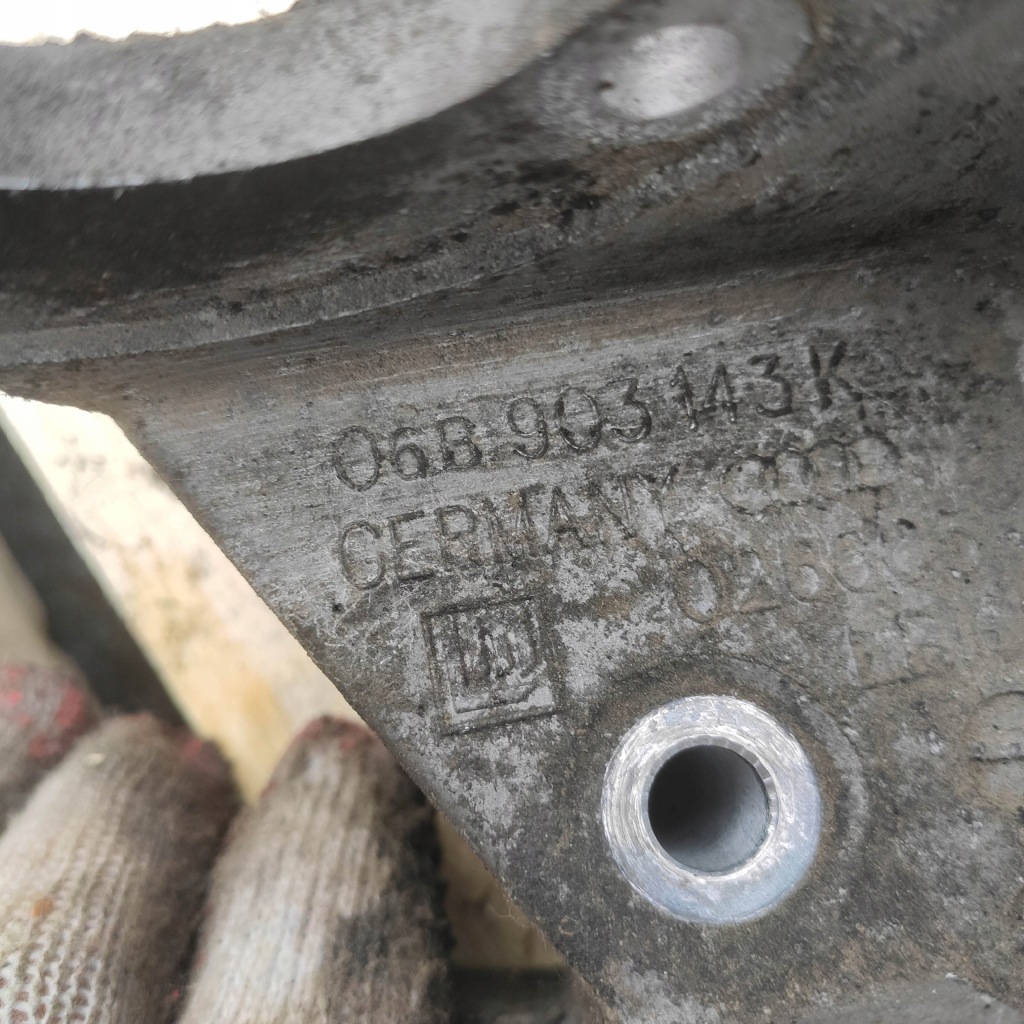 Кронштейн генератора натяжитель вязкостная муфта passat b5 audi a6 c5 2.0b azm 06b903143k Недорого