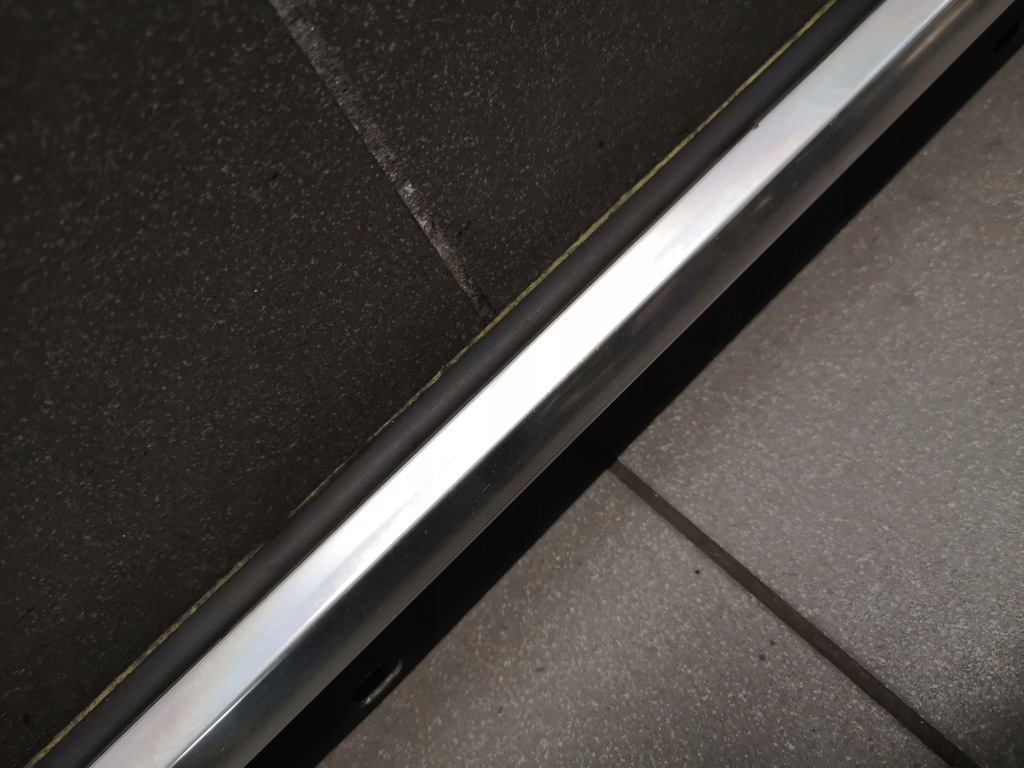 фото №7, Молдинг ущільнювач лівий перед a8 d3 4e0853283c