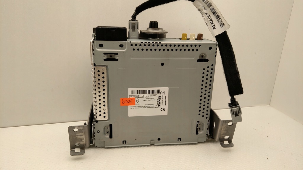 фото №1, Радио навигация 281151536r renault clio iv captur