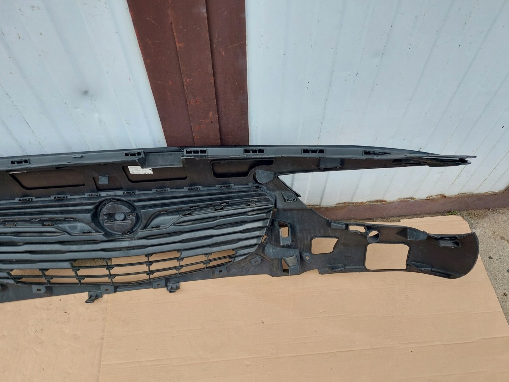 Решётка  решётка радиатора решётка радиатора 9816859580 opel combo e 2018-2021 Доставка