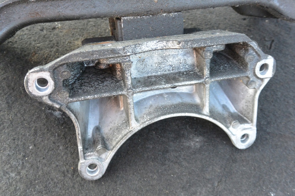 фото №8, Кронштейн кронштейн коробки mercedes w211 w219 6.3 amg