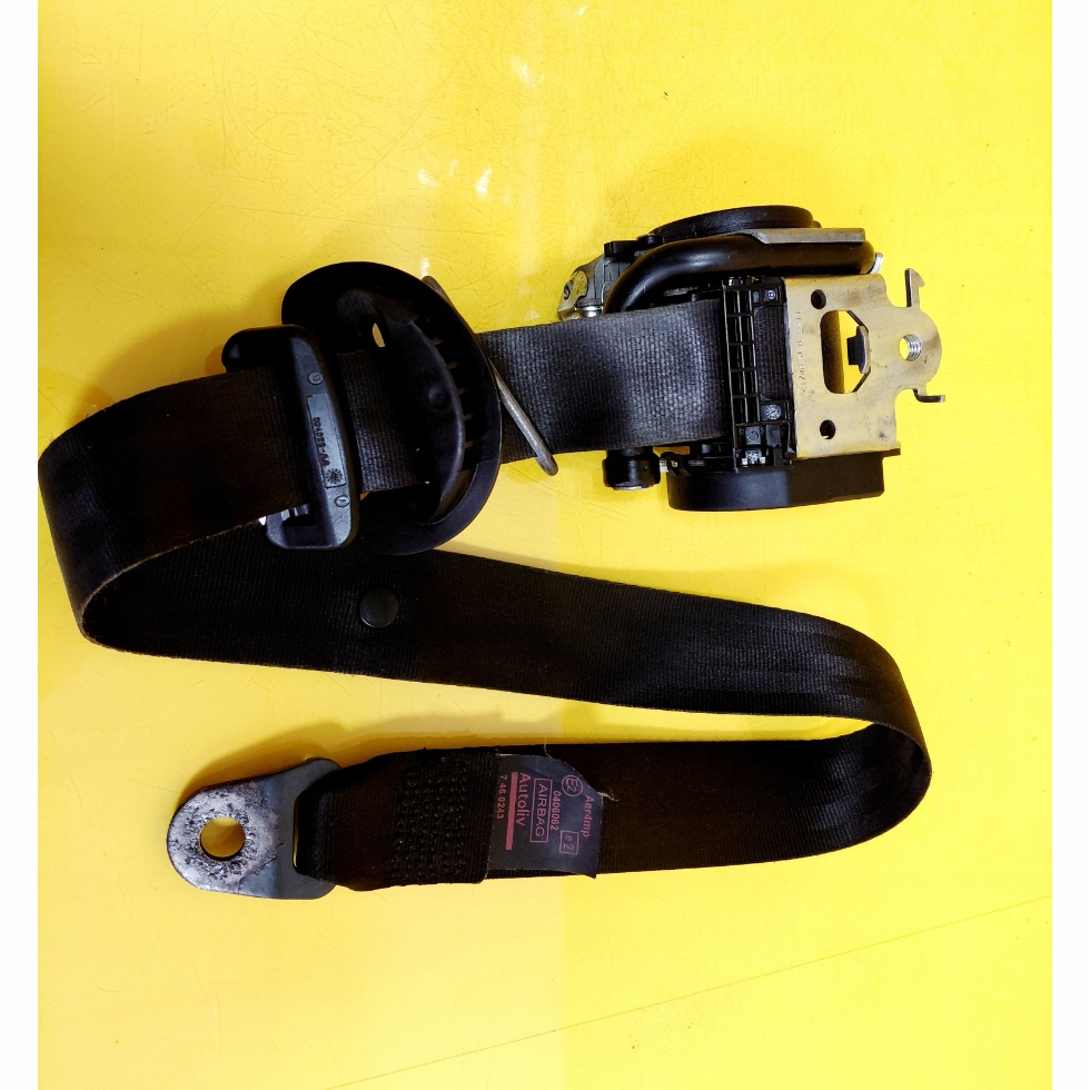 Pas безпеки правий перед peugeot 308 lift 0406062 nr990 Ціна