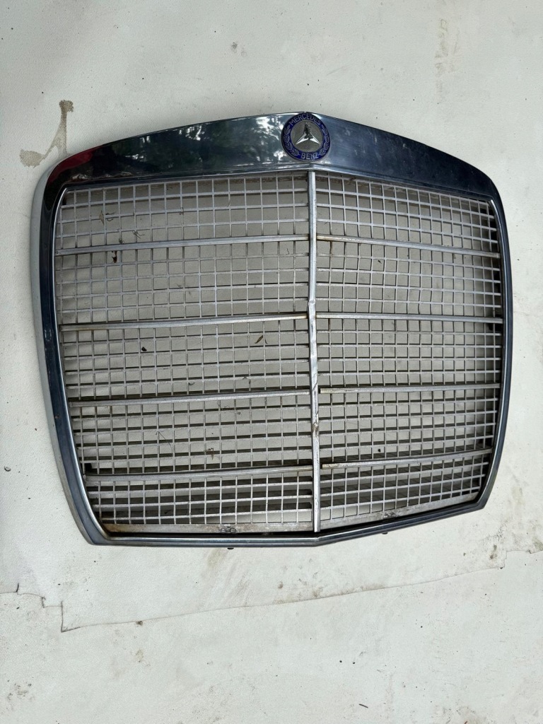 фото №1, Mercedes w108 w109 решётка радиатора решётка радиатора оригинальная