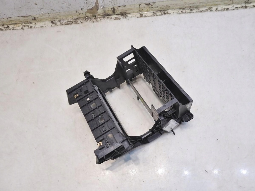 фото №3, Рамка каркас радио audi a4 b7 8e0858005e