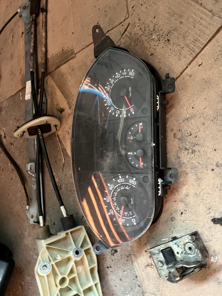 Купити Лічильник iveco daily 06-14 rok європа 69500157