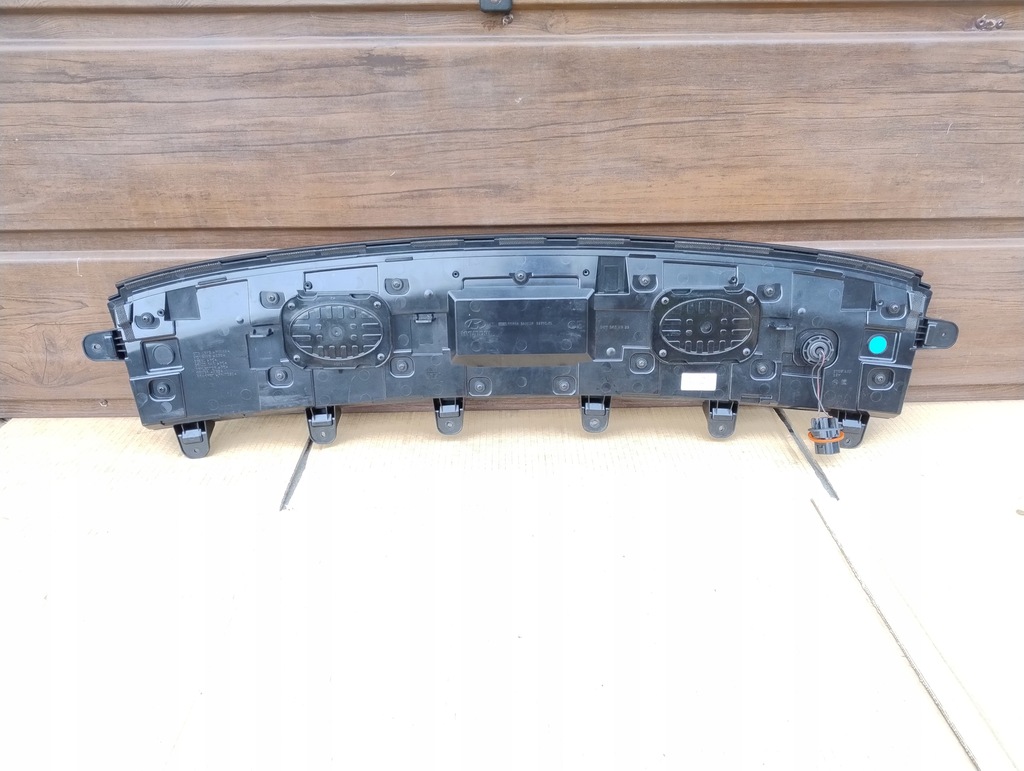 фото №7, Hyundai ioniq vi 6 лампа led бампера задняя ładna оригинал 92700-kl000