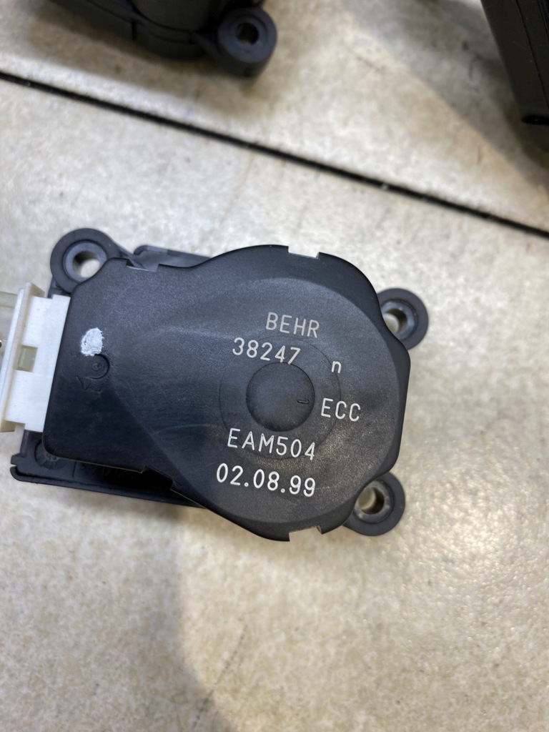 фото №6, Моторчик отопителя 38249 volvo s80 i 98-06