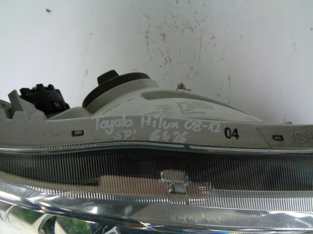 фото №5, Лампа правая фара toyota hilux 08-12