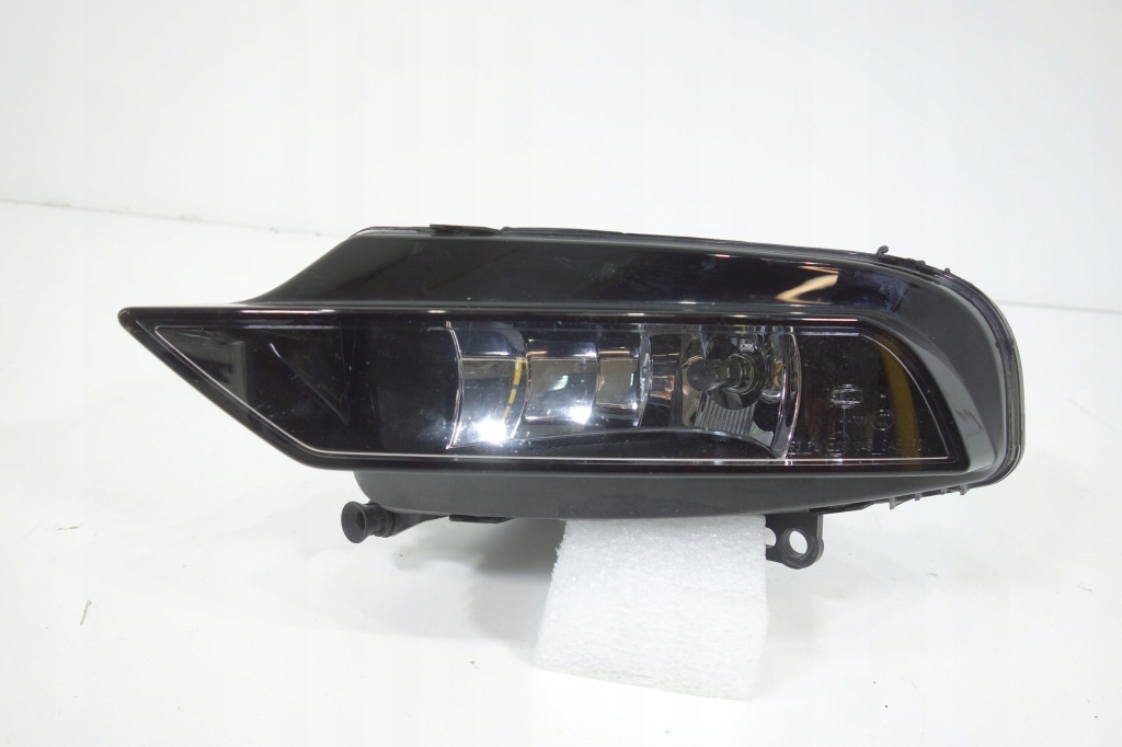 фото №1, Протитуманна фара лівий audi a3 8v 8v0941699b