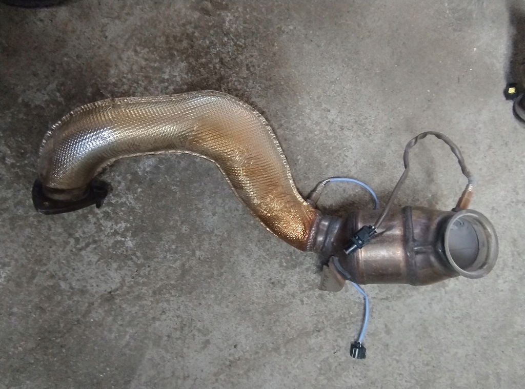 фото №7, Катализатор выхлоп aston martin db11 4.0 v8 a2054904014 a2054904114