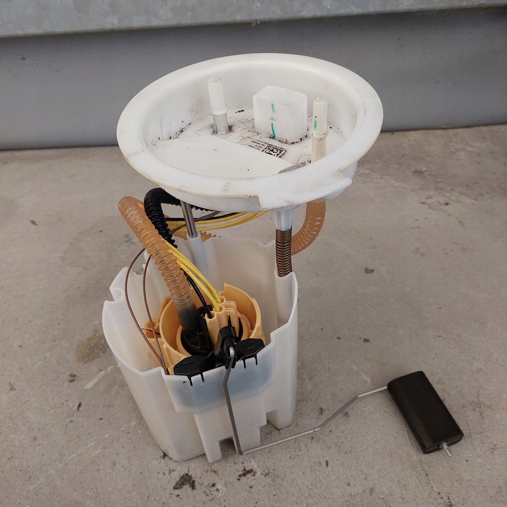 фото №1, Bmw x1 f48 2.0d насос топлива 7300483