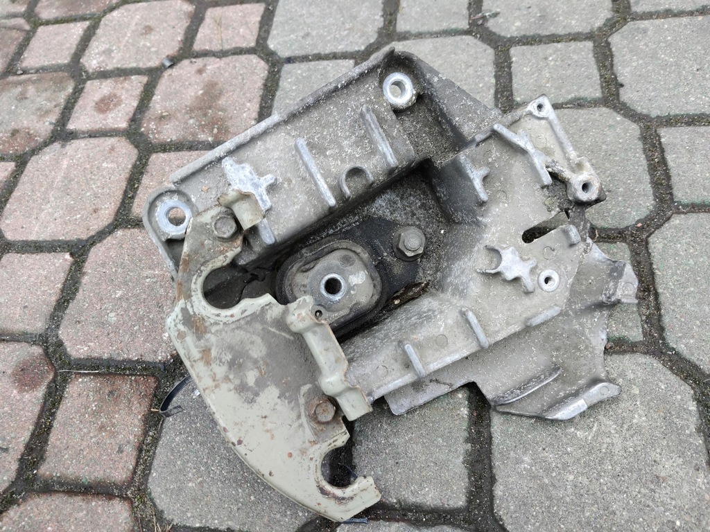 фото №1, Кронштейн основание аккумулятор nissan tiida 1,5dci