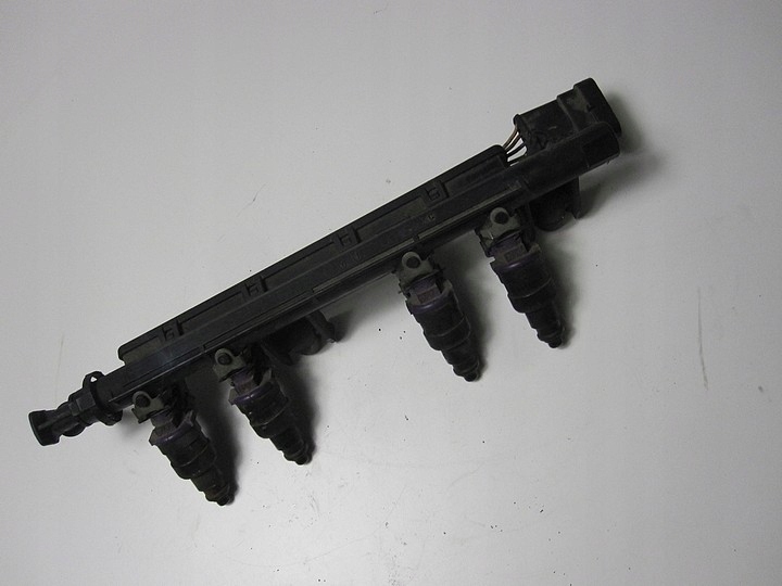 Молдинг упорскування renault twingo 1.1 03r 7700114546 в Україні