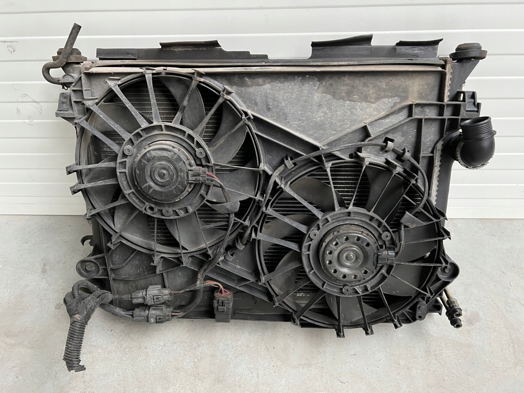 фото №15, Pas передній радіатор chrysler 300c