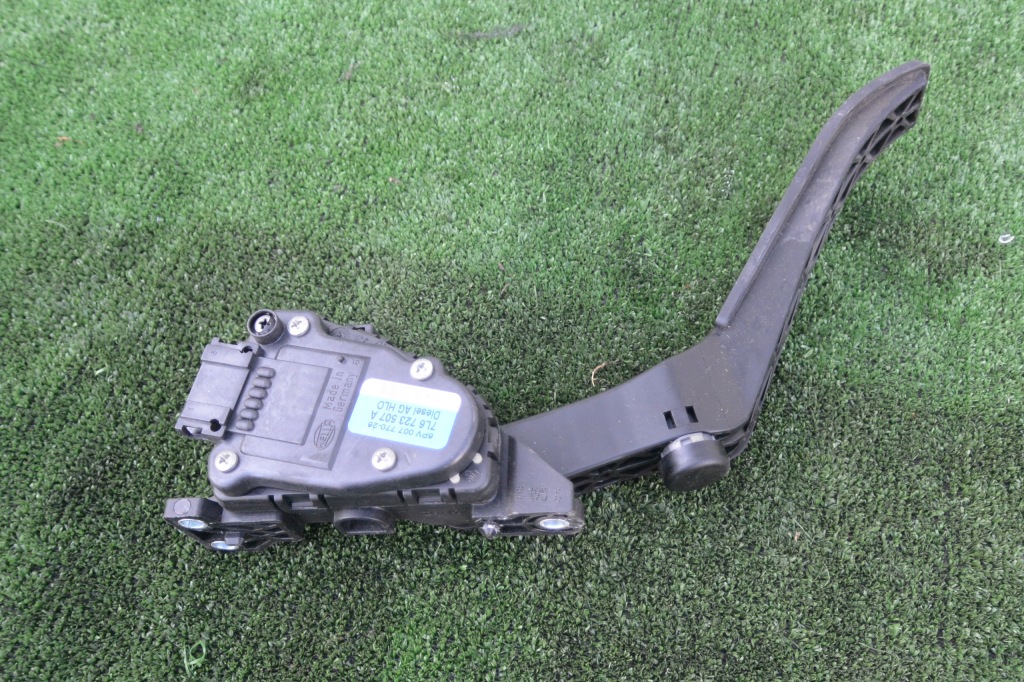 фото №1, 2006 vw touareg педаль прискорення 7l6723507a